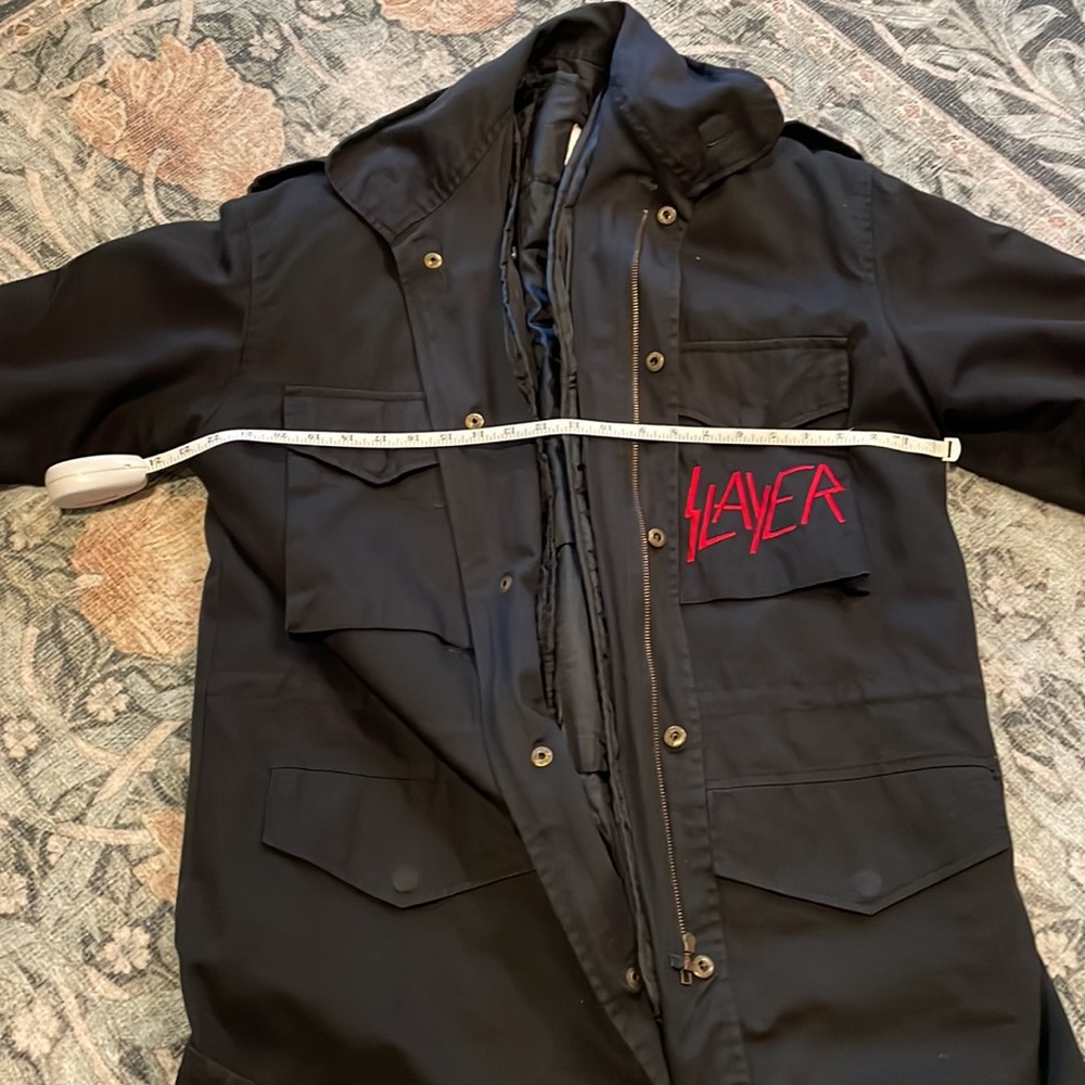 Officially licensed vintage Slayer trench coat w/ inner liner vest and hoodie. - Picture 9 of 13